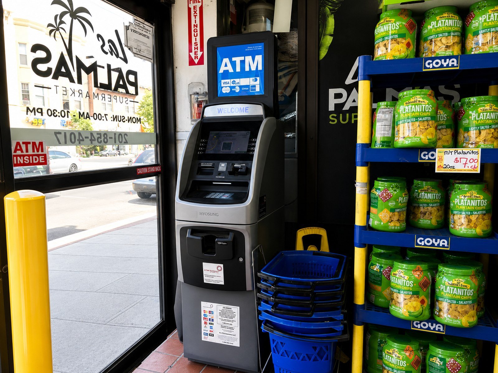Cajero automático (ATM) dentro de Las Palmas Supermarket